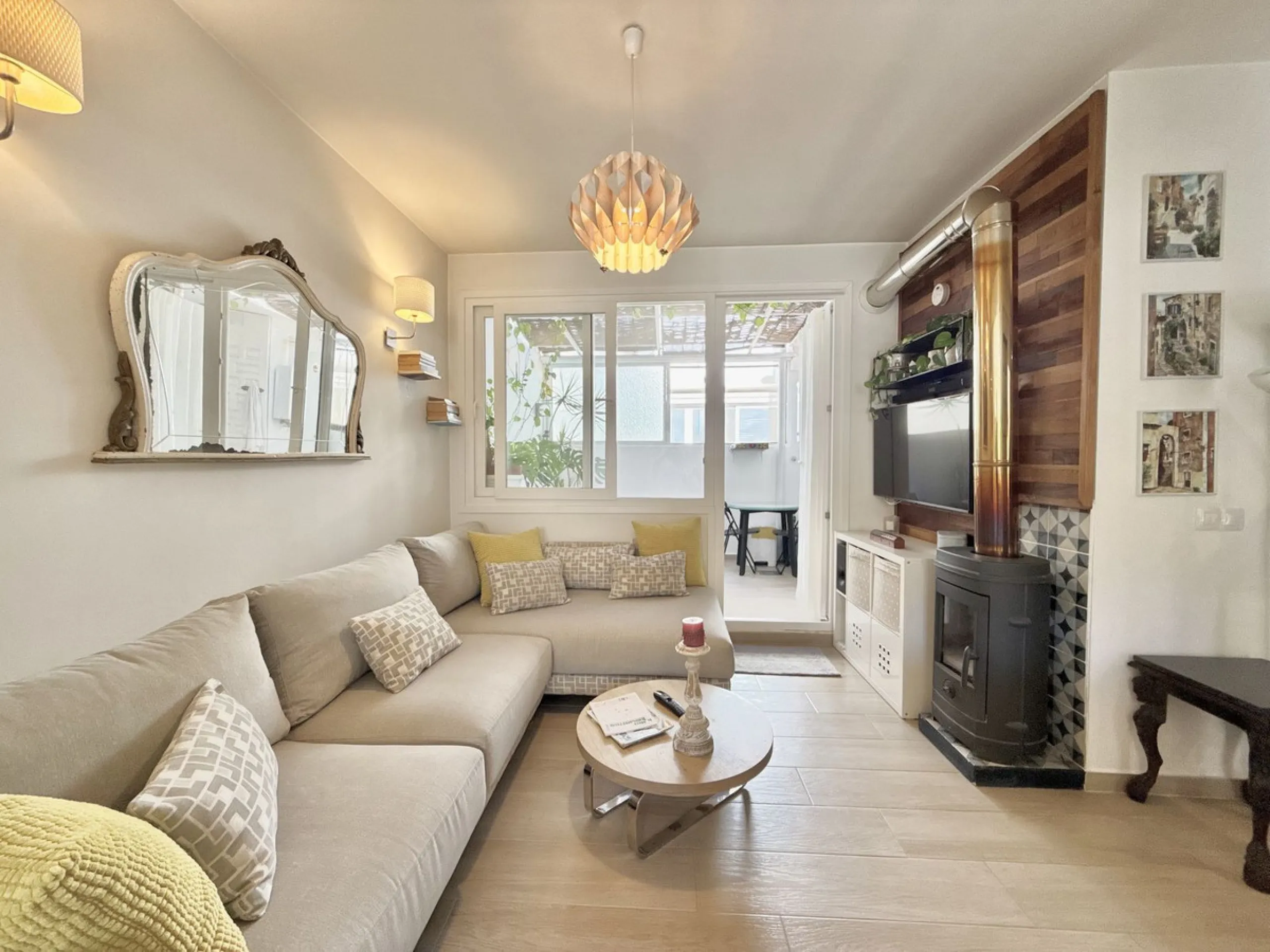 A true gem less than 200 meters from the beach in one of the best areas of Fuengirola.