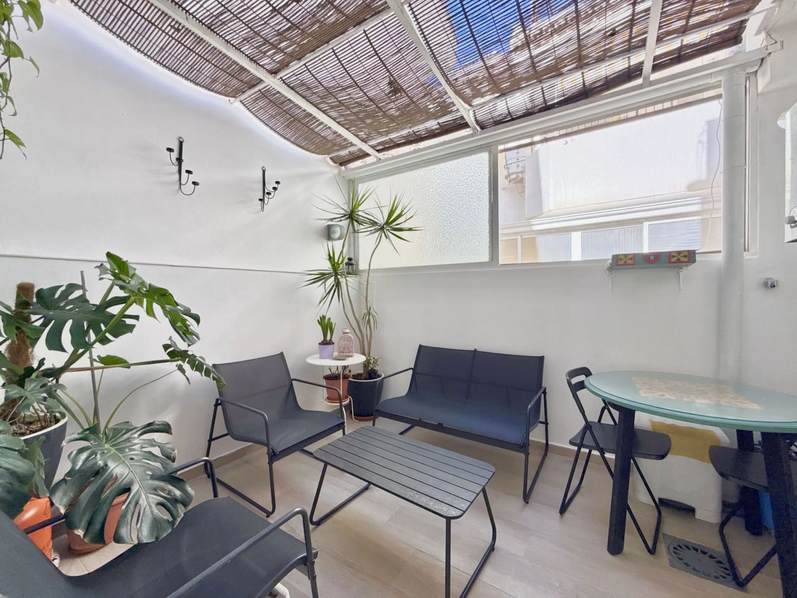 A true gem less than 200 meters from the beach in one of the best areas of Fuengirola.