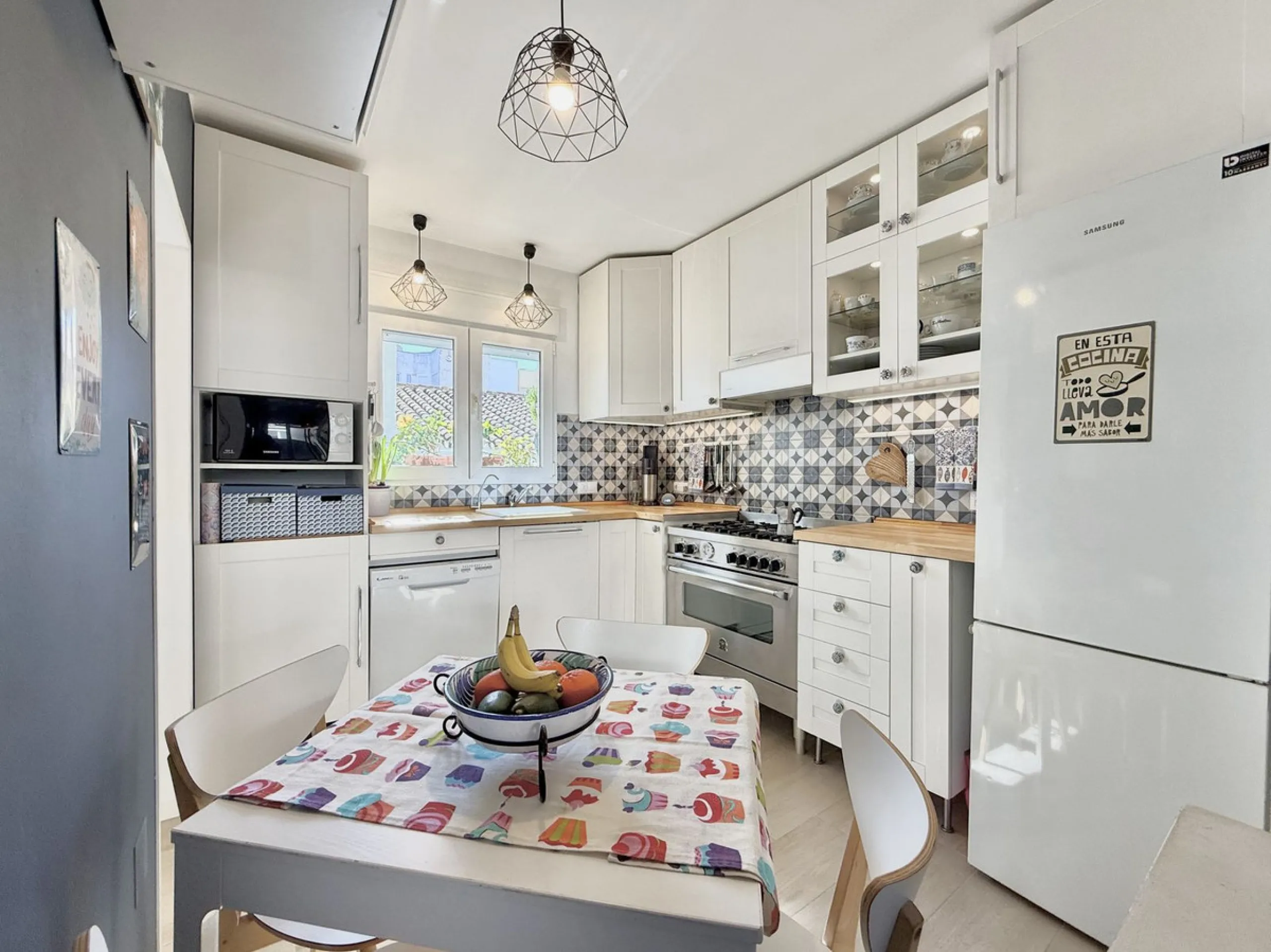 A true gem less than 200 meters from the beach in one of the best areas of Fuengirola.