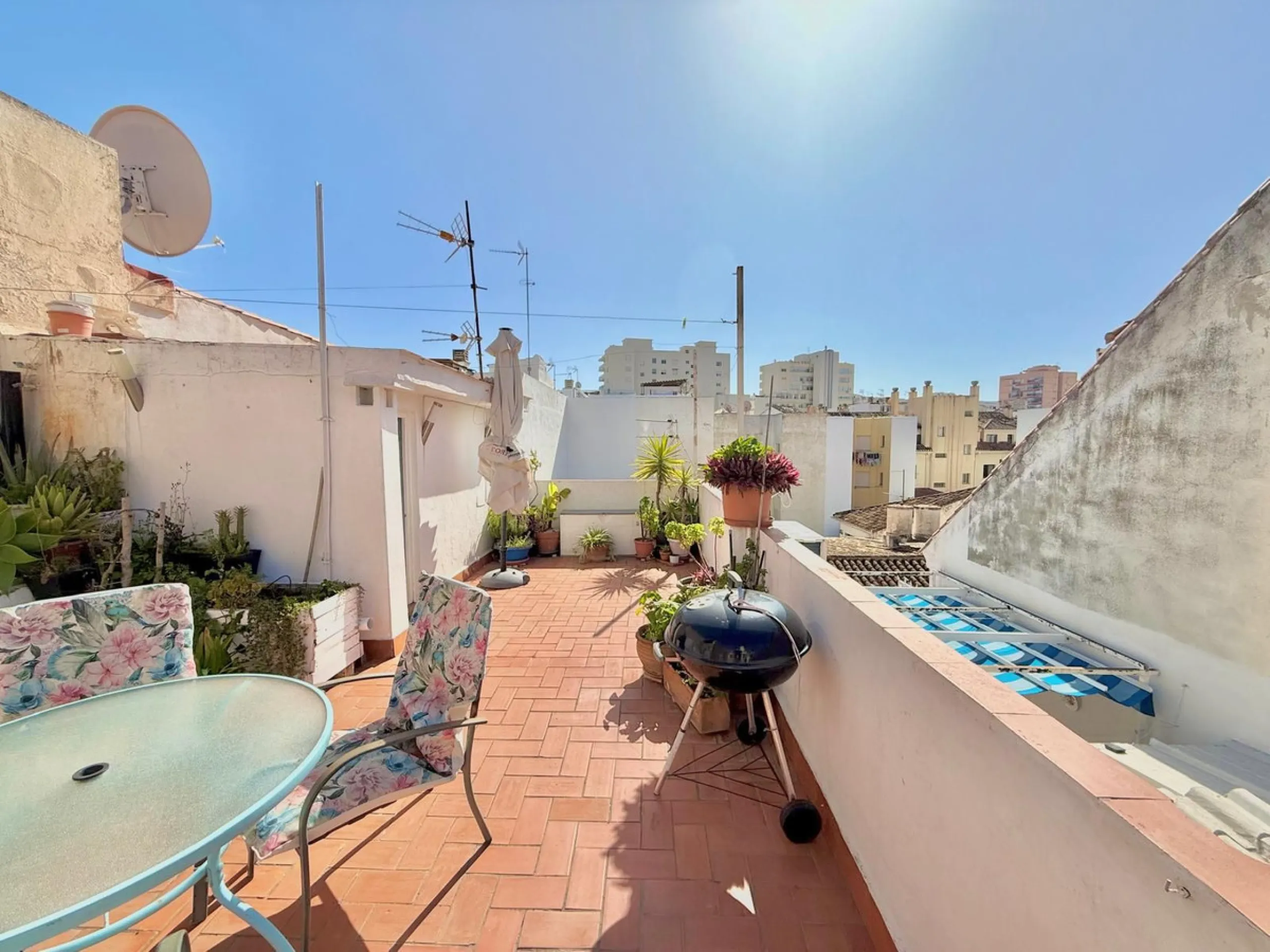 A true gem less than 200 meters from the beach in one of the best areas of Fuengirola.