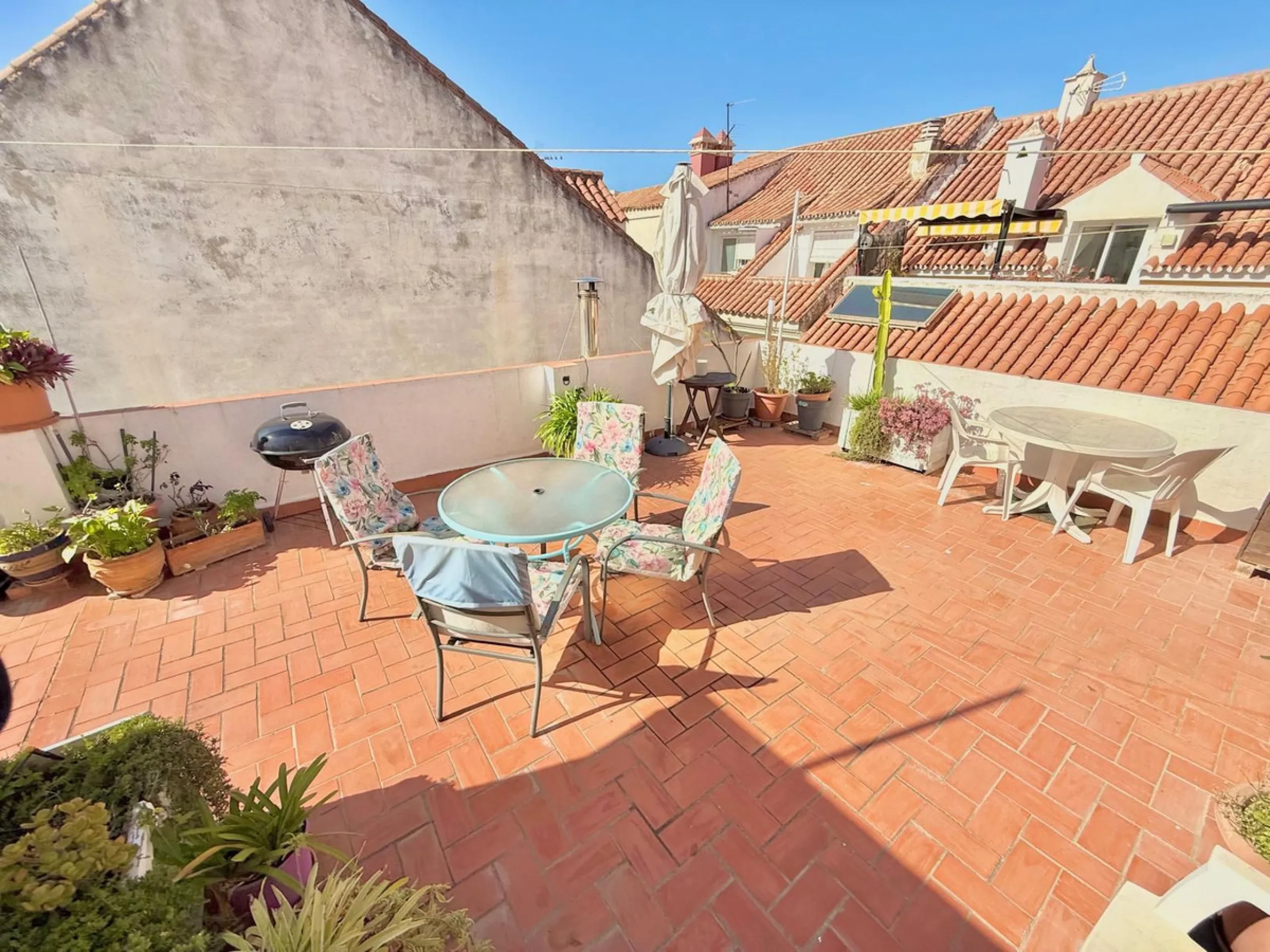 A true gem less than 200 meters from the beach in one of the best areas of Fuengirola.