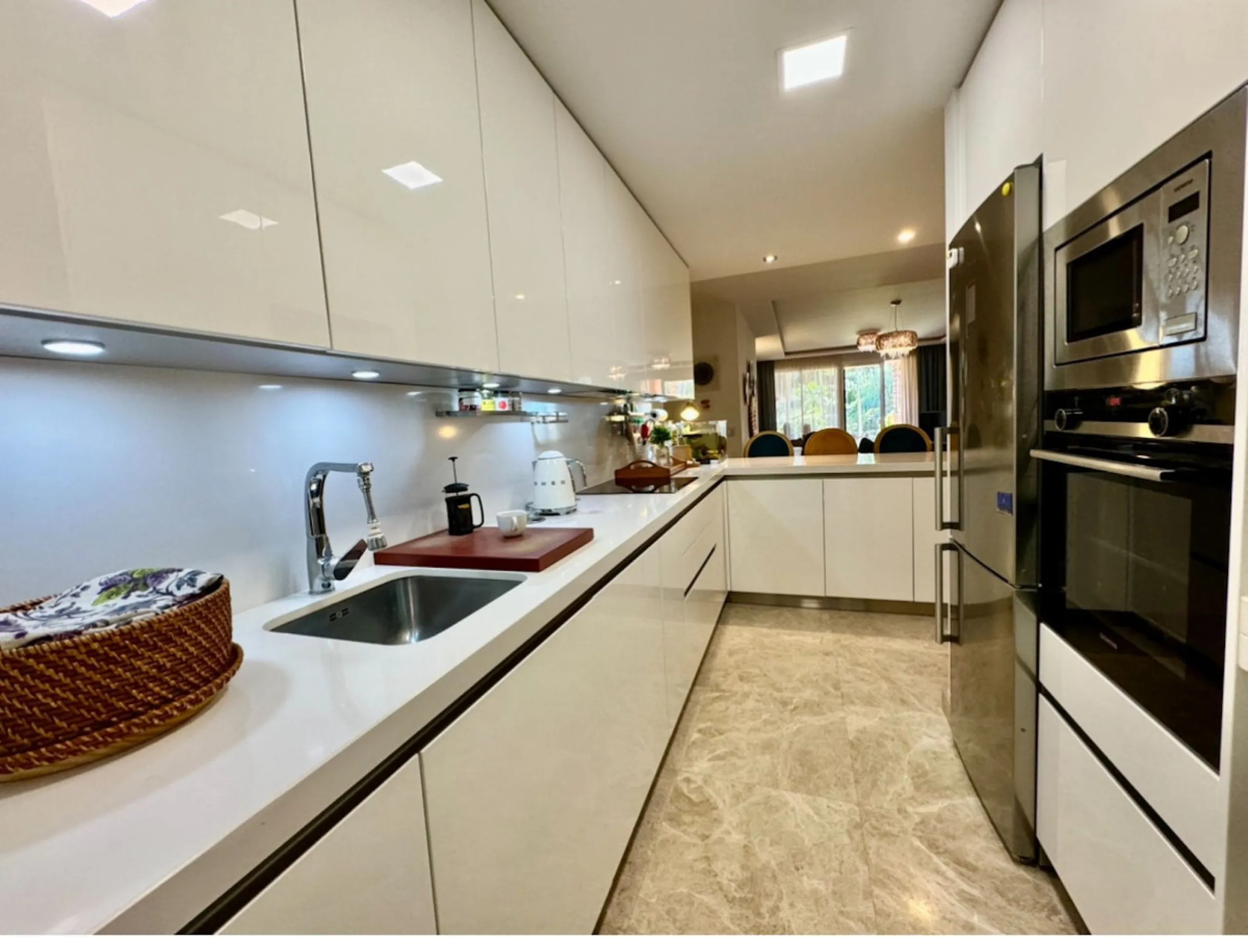 Beautiful Ground floor apartment in Nueva Andalucía.