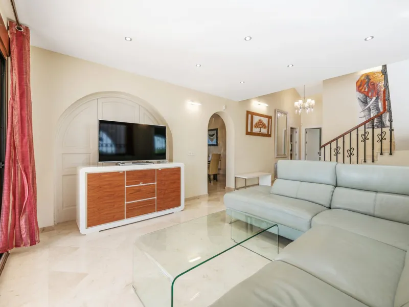 Andalusian style modernized Villa, located in Atalaya Alta.