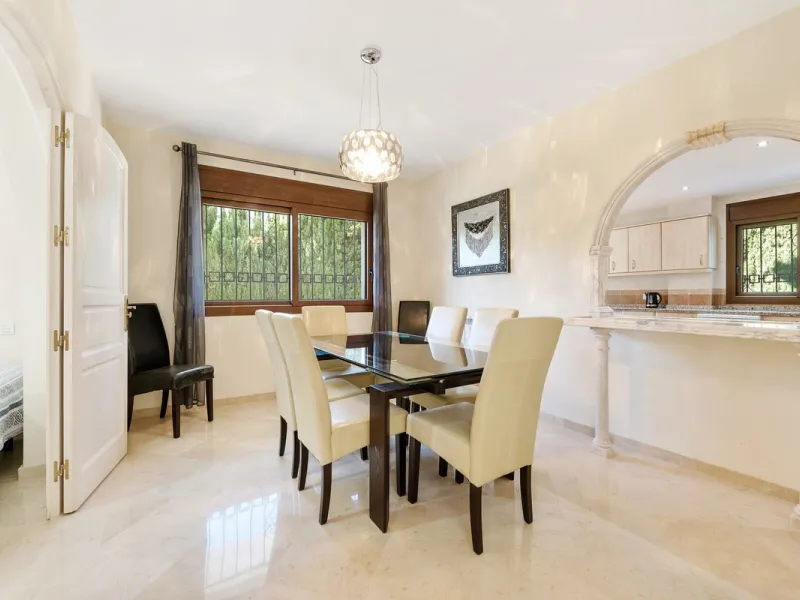 Andalusian style modernized Villa, located in Atalaya Alta.