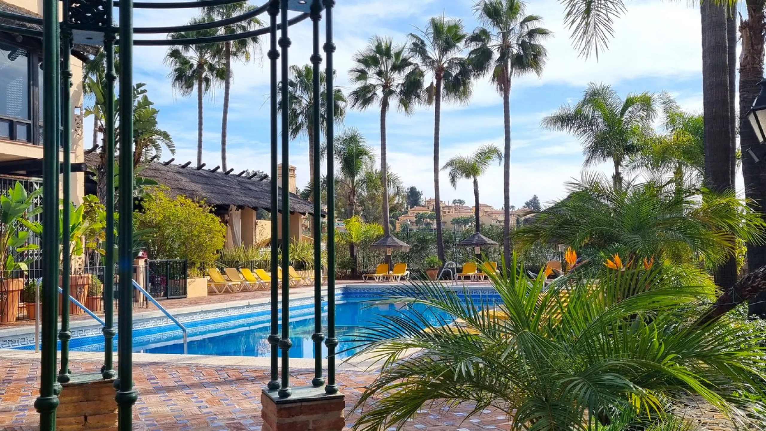 House - Townhouse в продаже в Marbella, Málaga. В доме 3 спален и 3 ванных комнат. Площадь дома 209 м²