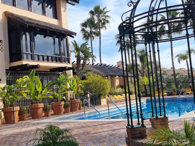 House - Townhouse в продаже в Marbella, Málaga. В доме 3 спален и 3 ванных комнат. Площадь дома 209 м²