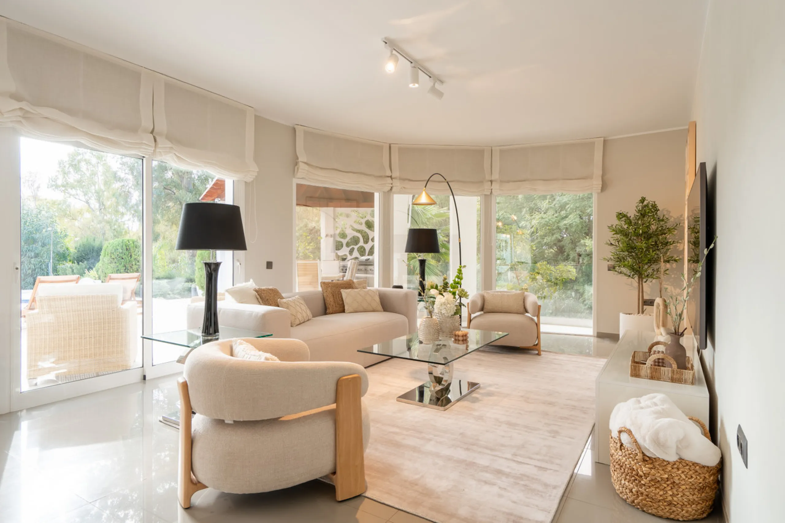 Introducing a stunning contemporary villa located in the prestigious, gated community of El Herrojo, Benahavís — one of Marbella's most desirable addresses. This elegant home combines modern luxury with serene Mediterranean living, offering privacy, secur