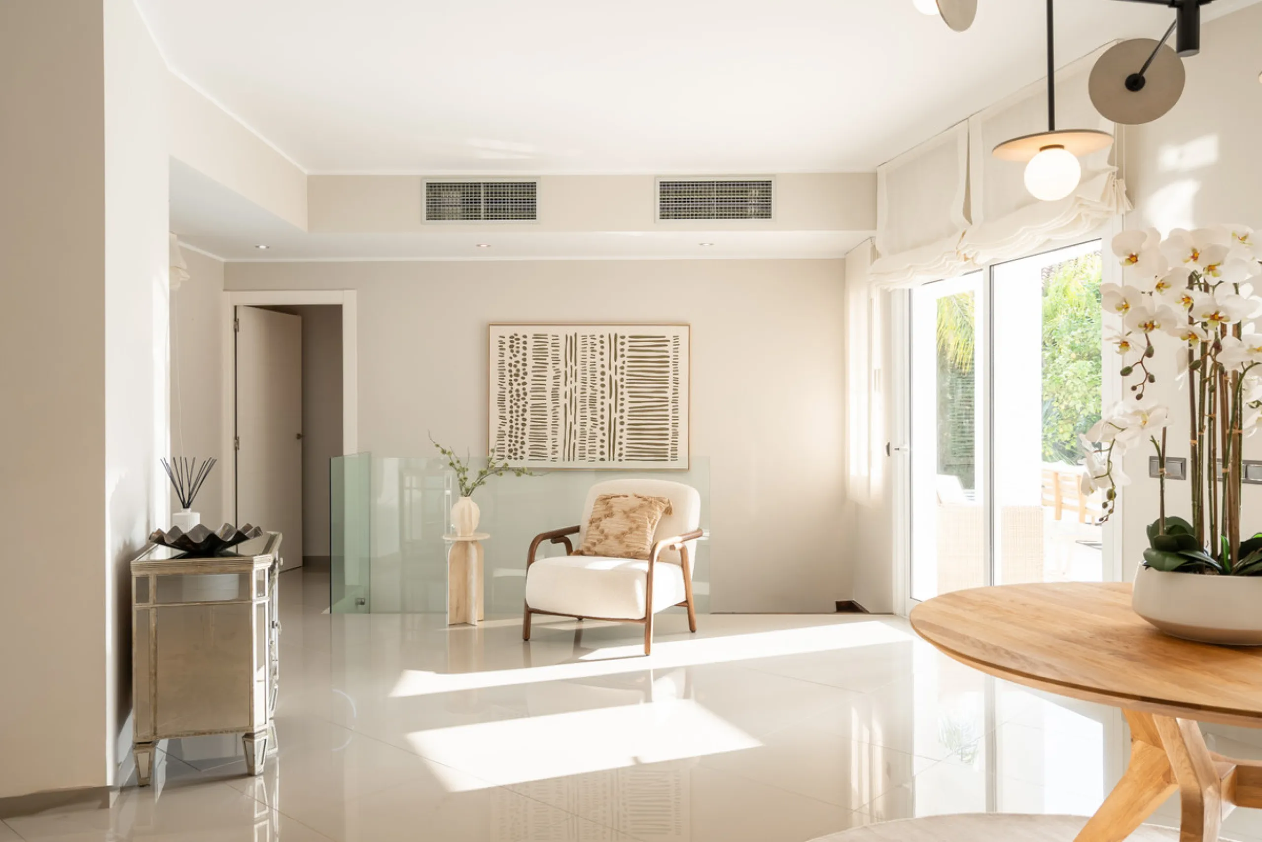 Introducing a stunning contemporary villa located in the prestigious, gated community of El Herrojo, Benahavís — one of Marbella's most desirable addresses. This elegant home combines modern luxury with serene Mediterranean living, offering privacy, secur