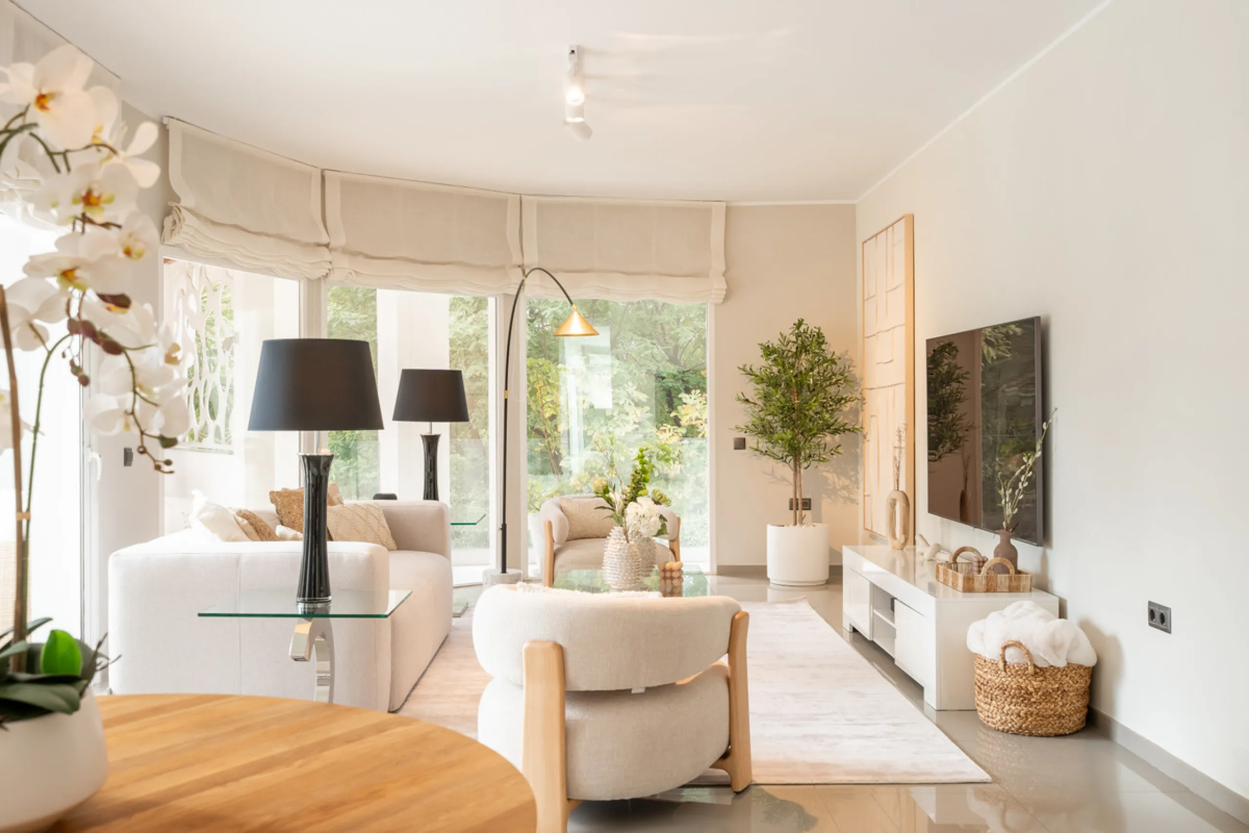 Introducing a stunning contemporary villa located in the prestigious, gated community of El Herrojo, Benahavís — one of Marbella's most desirable addresses. This elegant home combines modern luxury with serene Mediterranean living, offering privacy, secur