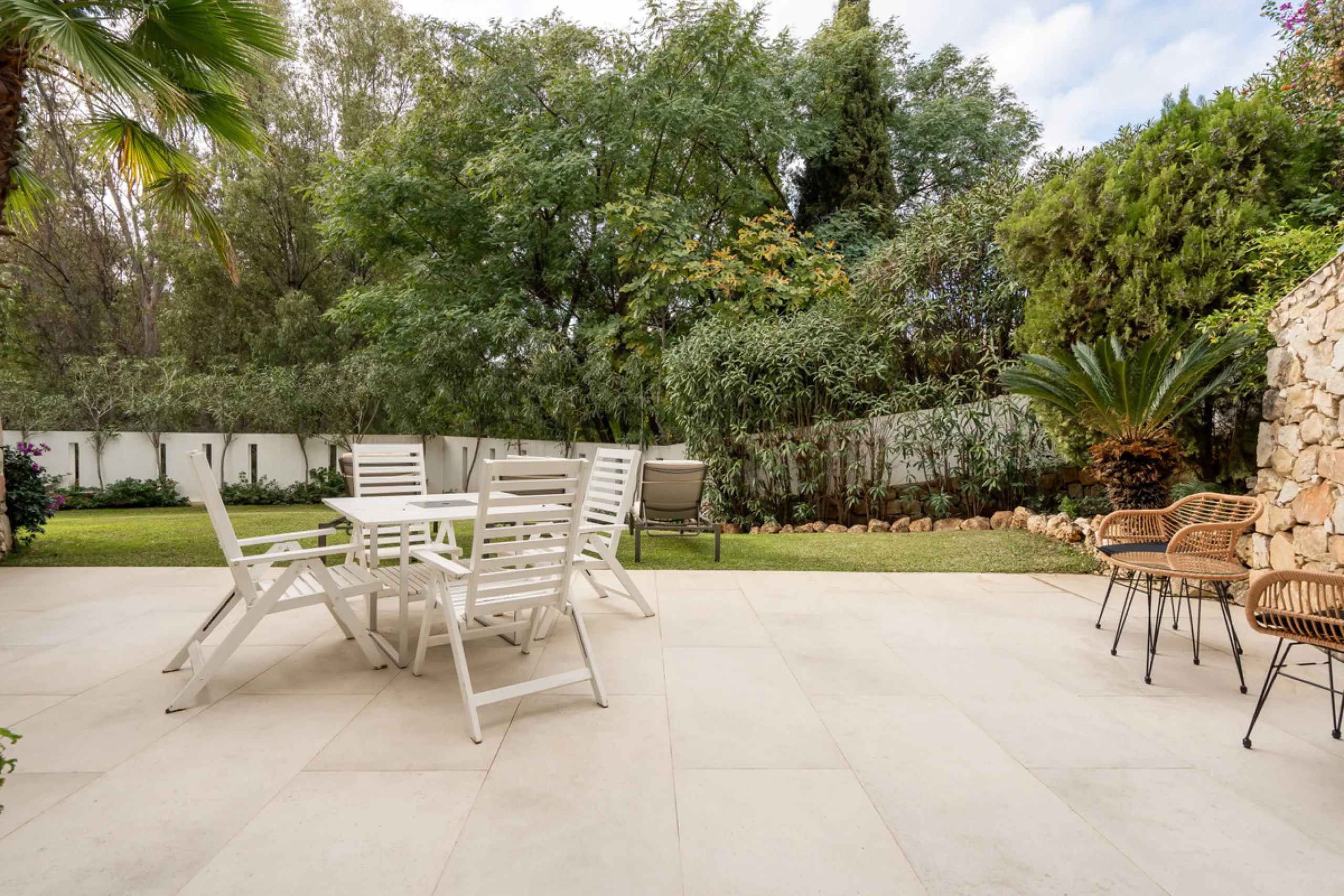 Introducing a stunning contemporary villa located in the prestigious, gated community of El Herrojo, Benahavís — one of Marbella's most desirable addresses. This elegant home combines modern luxury with serene Mediterranean living, offering privacy, secur