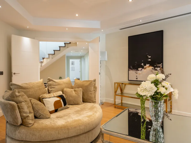Introducing a stunning contemporary villa located in the prestigious, gated community of El Herrojo, Benahavís — one of Marbella's most desirable addresses. This elegant home combines modern luxury with serene Mediterranean living, offering privacy, secur