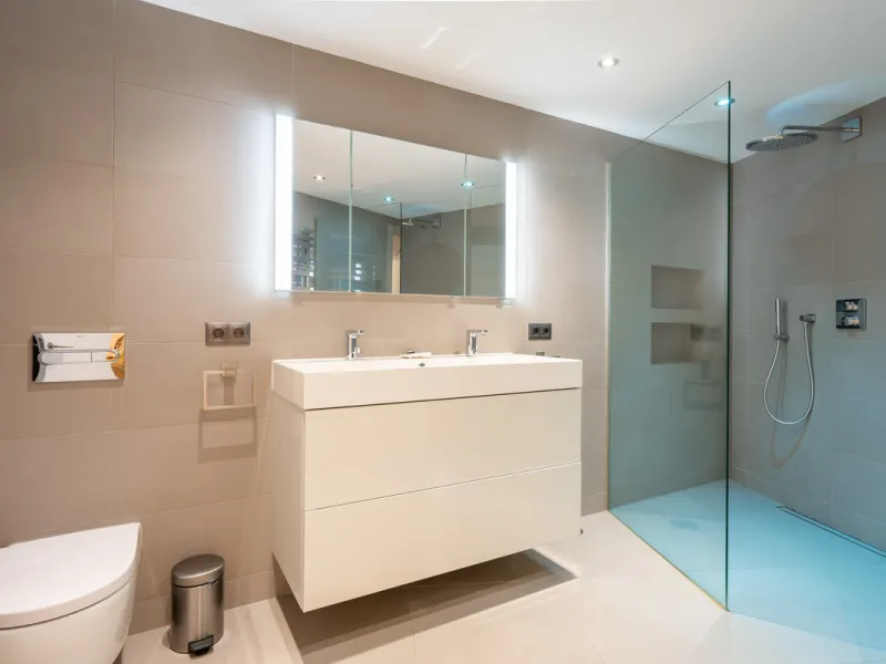 Introducing a stunning contemporary villa located in the prestigious, gated community of El Herrojo, Benahavís — one of Marbella's most desirable addresses. This elegant home combines modern luxury with serene Mediterranean living, offering privacy, secur
