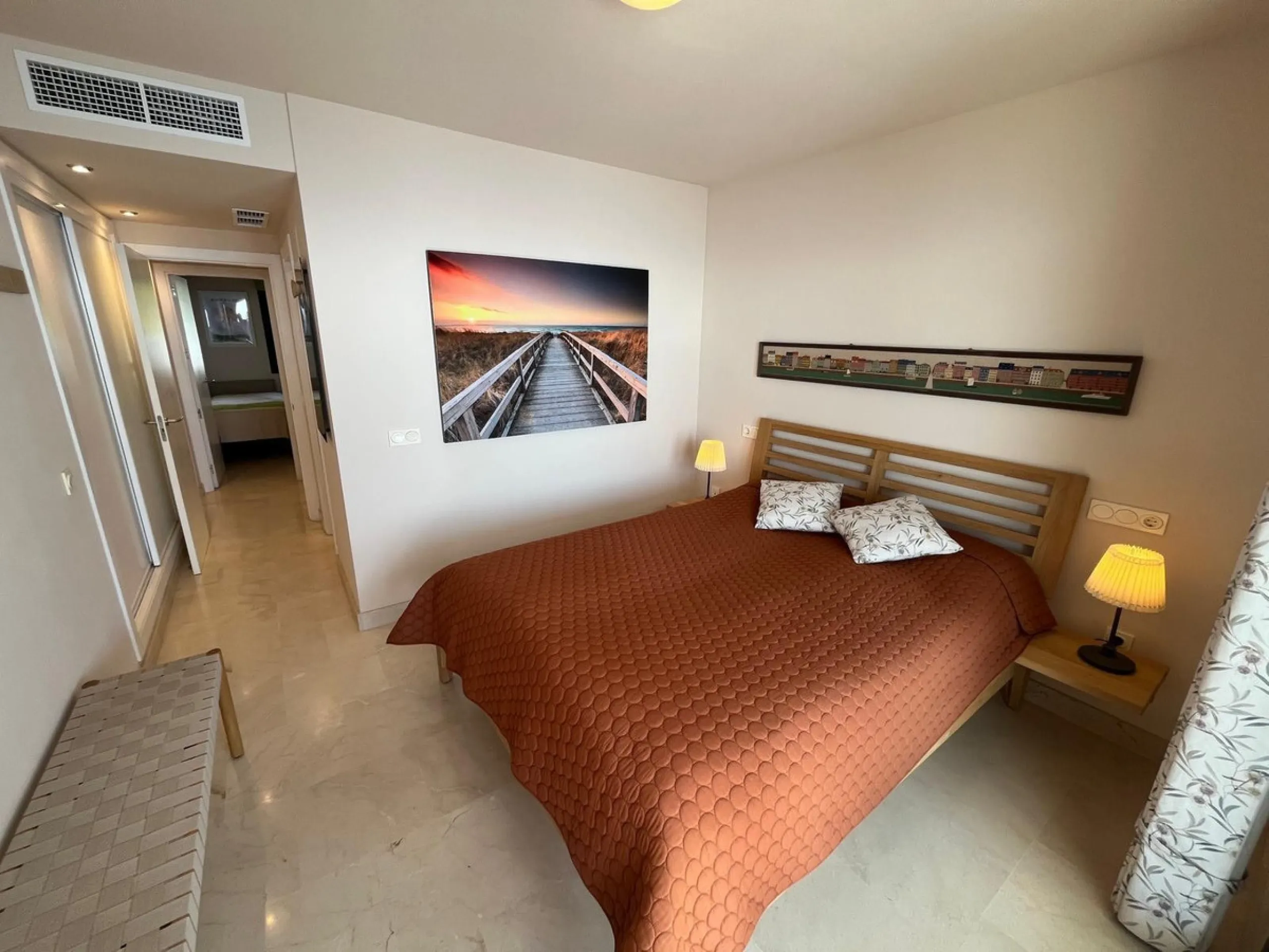FANTASTIC PANORAMIC VIEWS TO THE SEA & MOUNTAINS