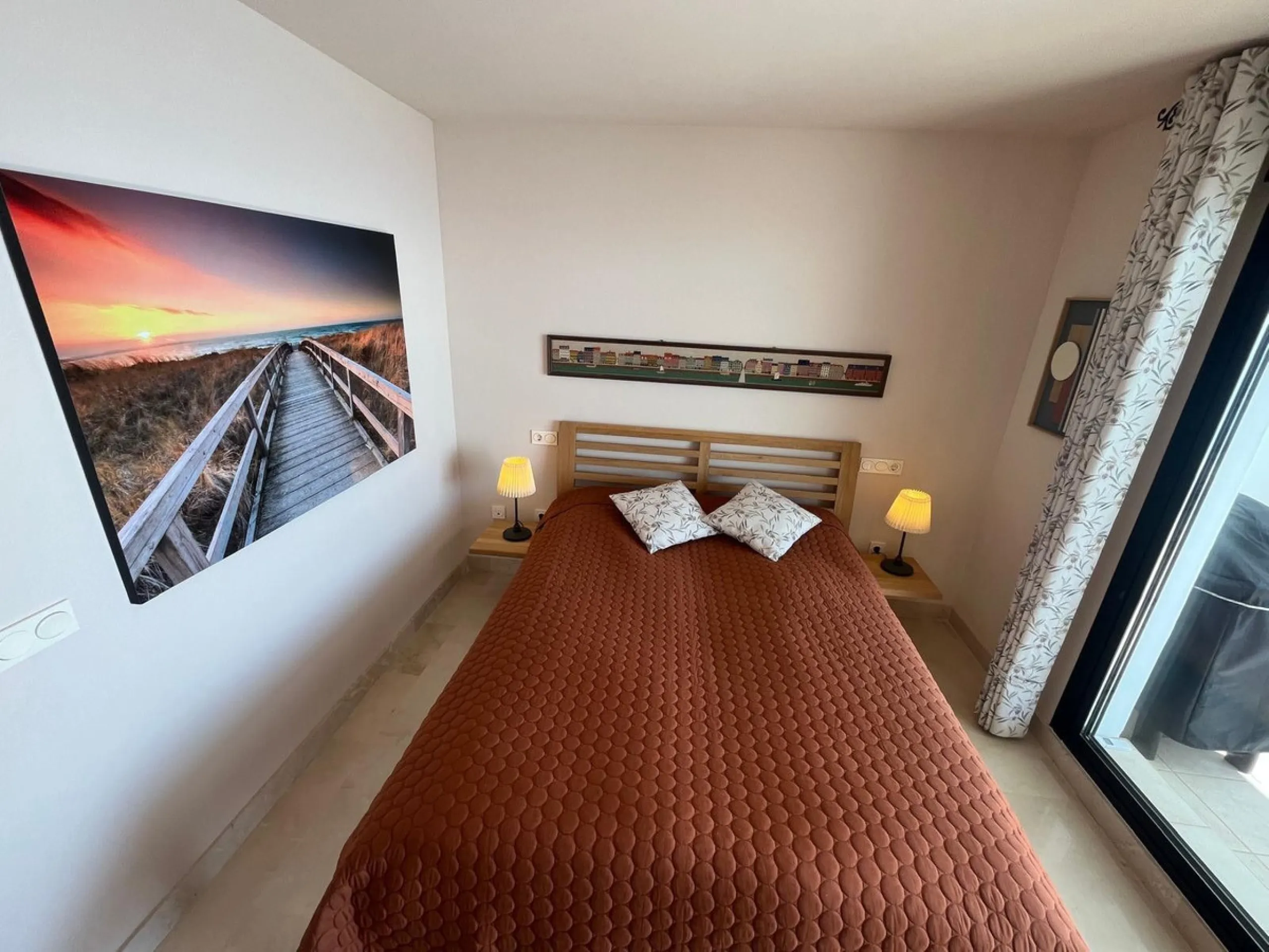 FANTASTIC PANORAMIC VIEWS TO THE SEA & MOUNTAINS