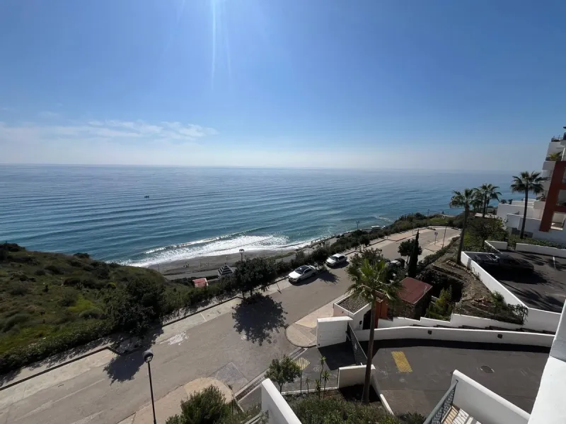 FANTASTIC PANORAMIC VIEWS TO THE SEA & MOUNTAINS