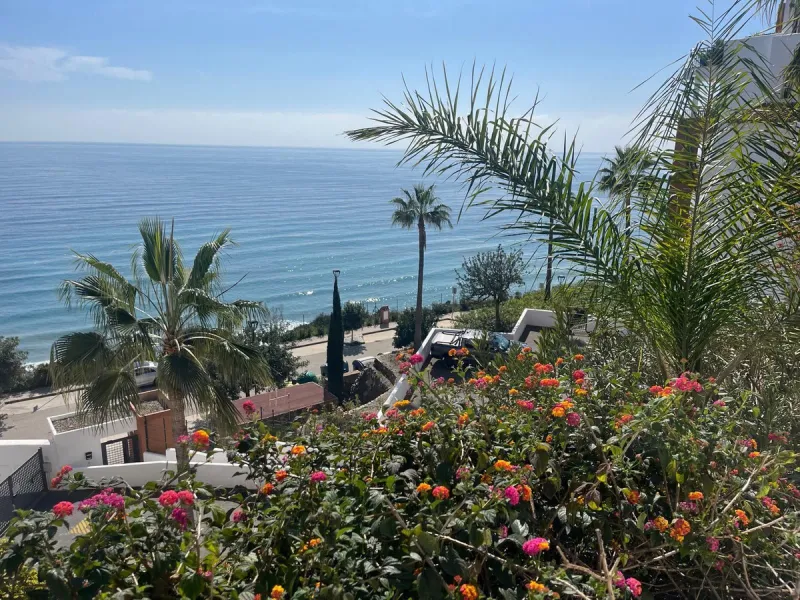 FANTASTIC PANORAMIC VIEWS TO THE SEA & MOUNTAINS