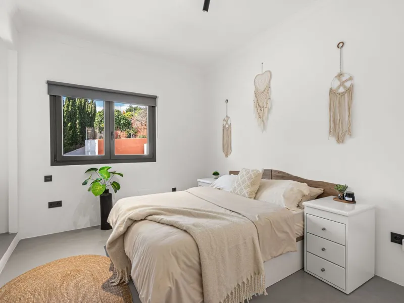 House - Detached Villa в продаже в Estepona, Málaga. В доме 5 спален и 4 ванных комнат. Площадь дома 452 м². Площадь участка 756 м²