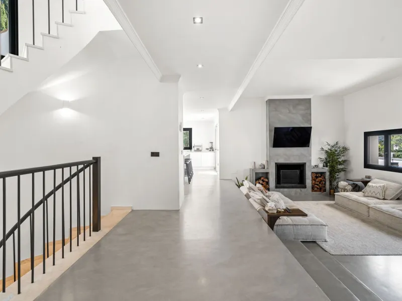 House - Detached Villa в продаже в Estepona, Málaga. В доме 5 спален и 4 ванных комнат. Площадь дома 452 м². Площадь участка 756 м²