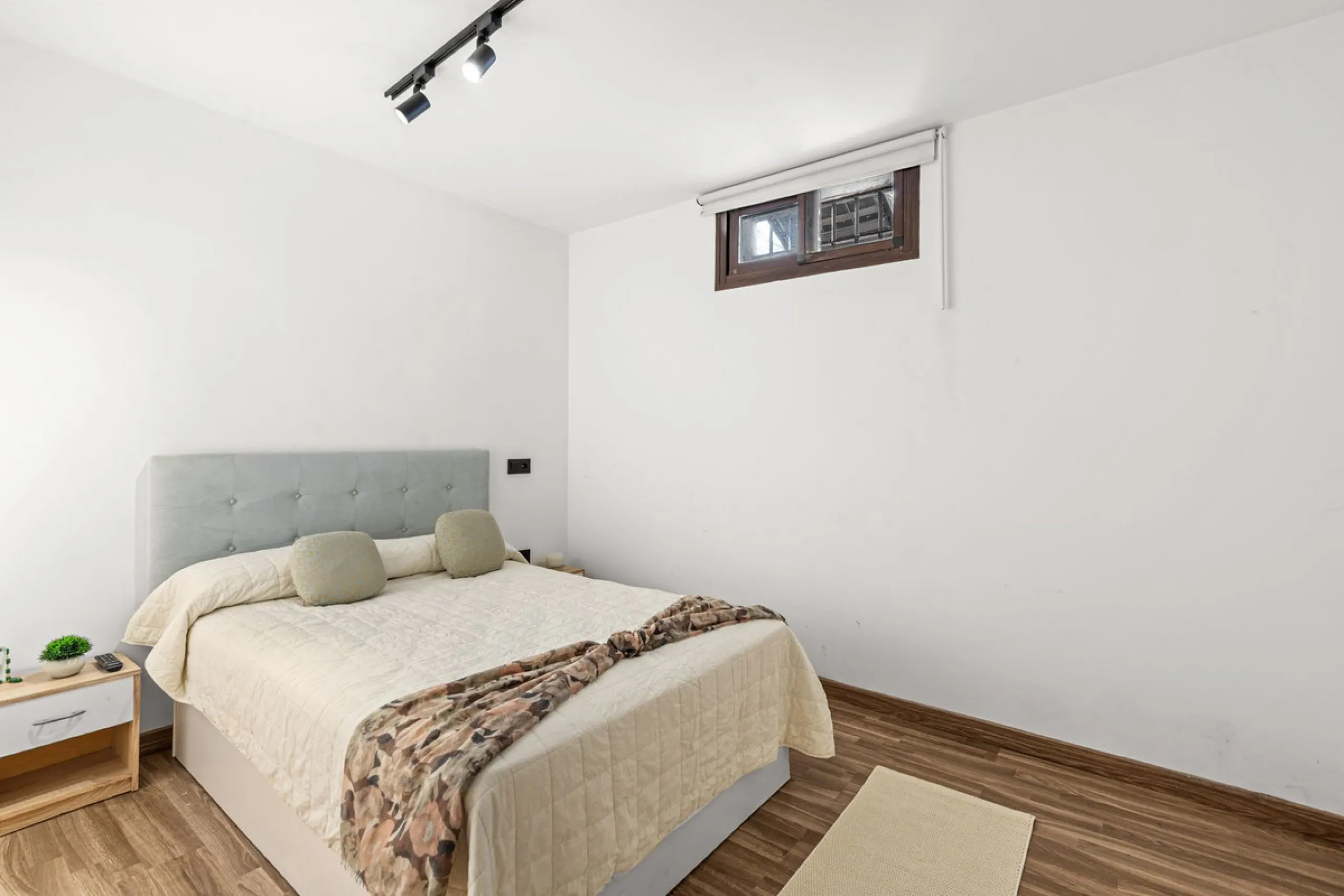 House - Detached Villa в продаже в Estepona, Málaga. В доме 5 спален и 4 ванных комнат. Площадь дома 452 м². Площадь участка 756 м²