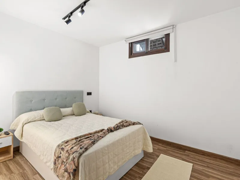 House - Detached Villa в продаже в Estepona, Málaga. В доме 5 спален и 4 ванных комнат. Площадь дома 452 м². Площадь участка 756 м²