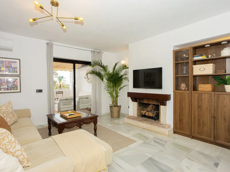 Apartment - Penthouse Duplex в продаже в Marbella, Málaga. В доме 2 спален и 3 ванных комнат. Площадь дома 100 м²