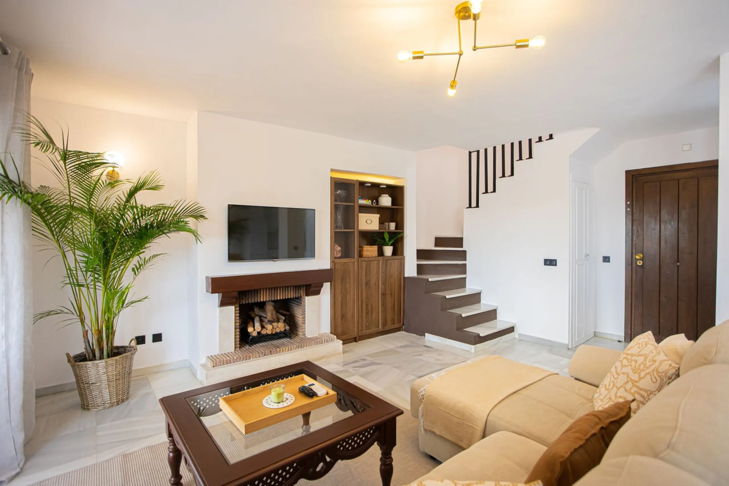 Apartment - Penthouse Duplex в продаже в Marbella, Málaga. В доме 2 спален и 3 ванных комнат. Площадь дома 100 м²