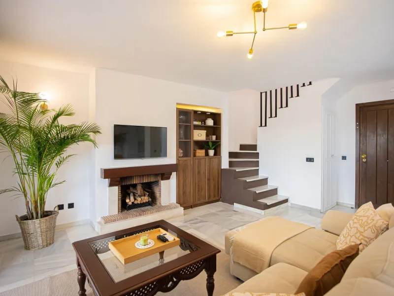 Apartment - Penthouse Duplex в продаже в Marbella, Málaga. В доме 2 спален и 3 ванных комнат. Площадь дома 100 м²