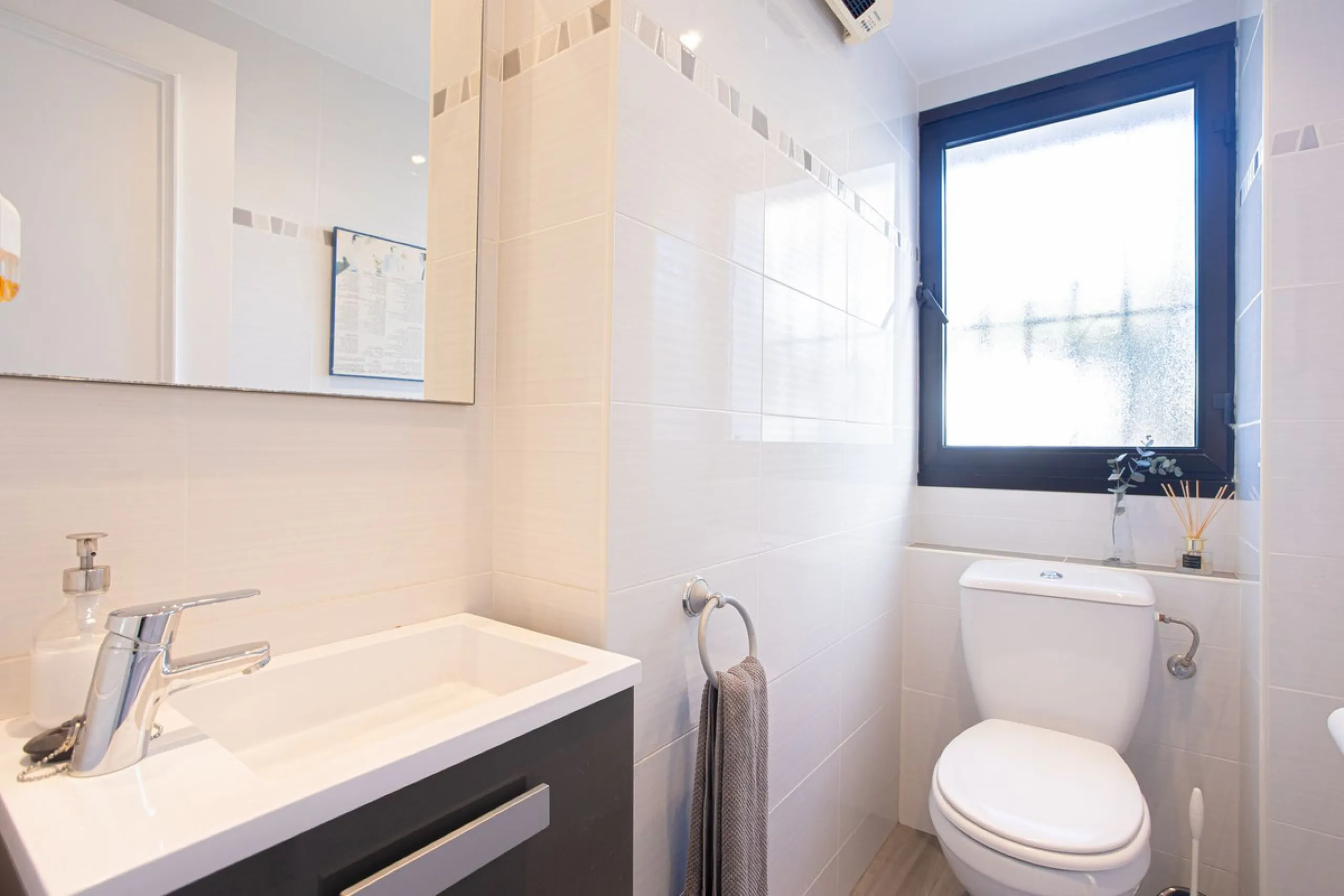 Apartment - Penthouse Duplex в продаже в Marbella, Málaga. В доме 2 спален и 3 ванных комнат. Площадь дома 100 м²