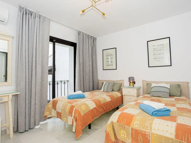 Apartment - Penthouse Duplex в продаже в Marbella, Málaga. В доме 2 спален и 3 ванных комнат. Площадь дома 100 м²
