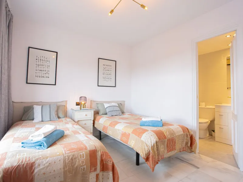 Apartment - Penthouse Duplex в продаже в Marbella, Málaga. В доме 2 спален и 3 ванных комнат. Площадь дома 100 м²