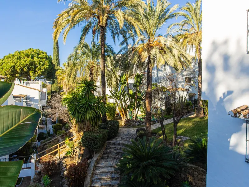 Apartment - Penthouse Duplex в продаже в Marbella, Málaga. В доме 2 спален и 3 ванных комнат. Площадь дома 100 м²
