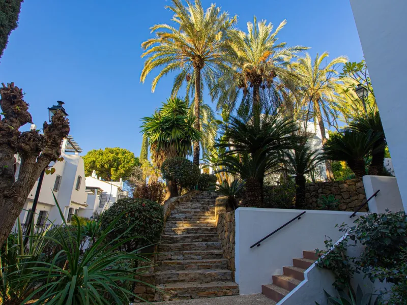 Apartment - Penthouse Duplex в продаже в Marbella, Málaga. В доме 2 спален и 3 ванных комнат. Площадь дома 100 м²