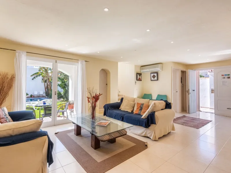 Charming Spanish Villa with Sea Views Just 100m from the Beach – Prime Linda Vista Baja Location Near San Pedro