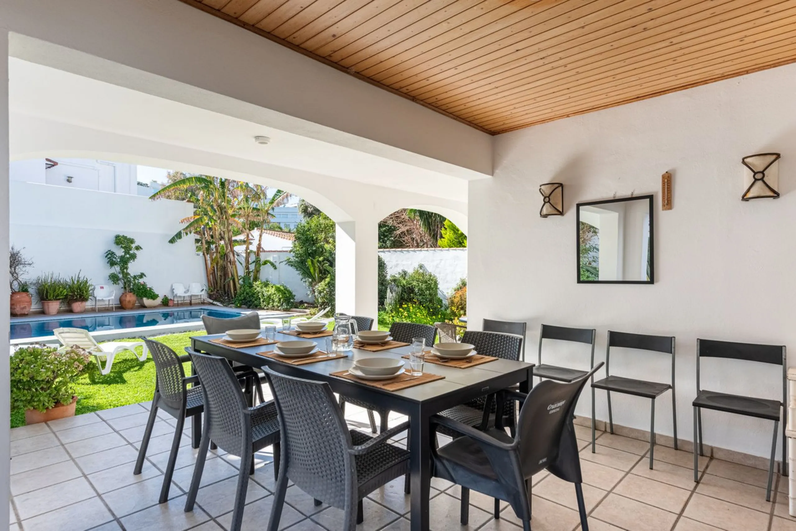 Charming Spanish Villa with Sea Views Just 100m from the Beach – Prime Linda Vista Baja Location Near San Pedro