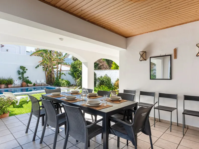 Charming Spanish Villa with Sea Views Just 100m from the Beach – Prime Linda Vista Baja Location Near San Pedro