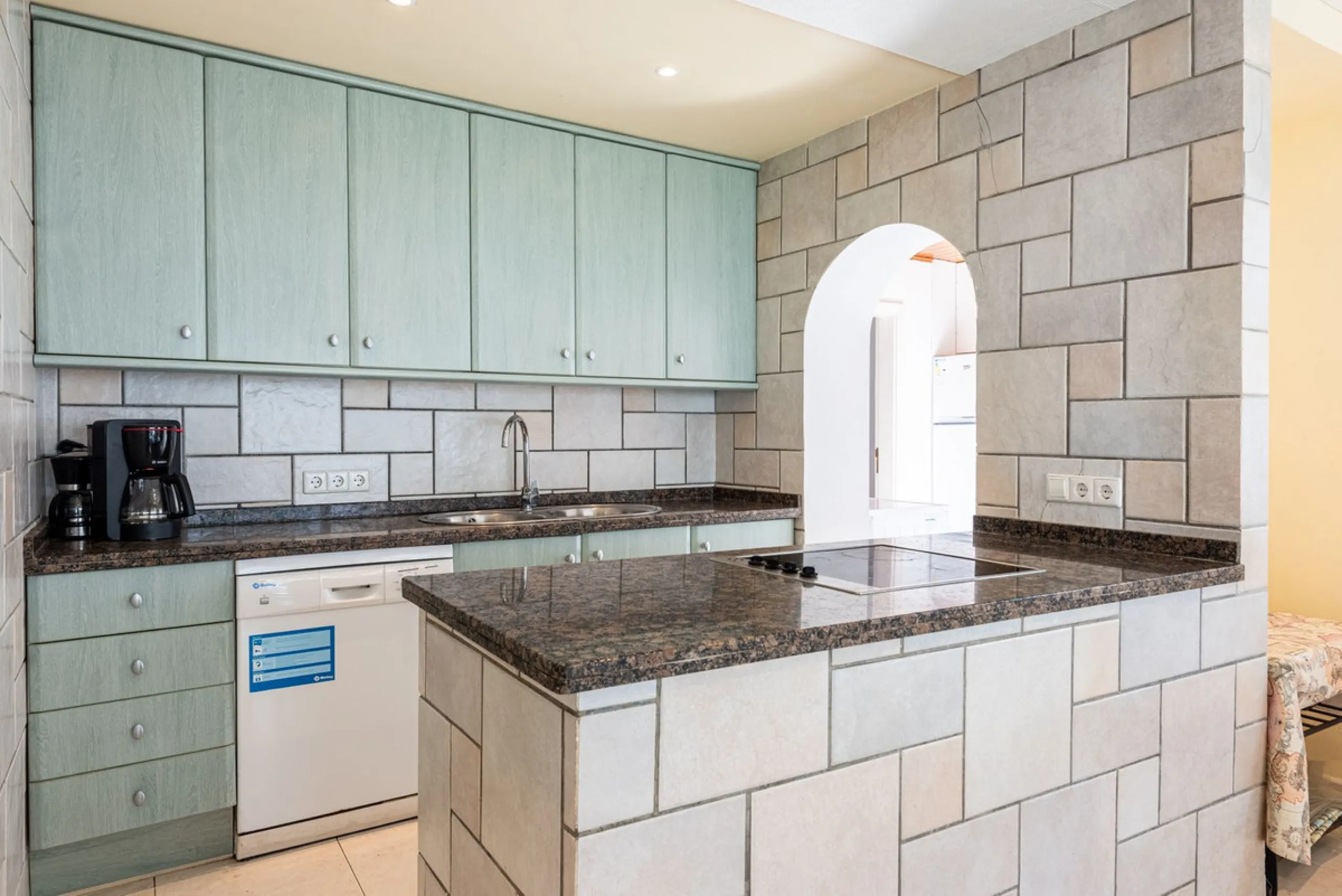 Charming Spanish Villa with Sea Views Just 100m from the Beach – Prime Linda Vista Baja Location Near San Pedro