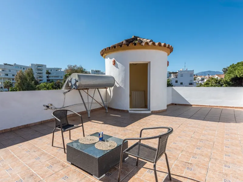 Charming Spanish Villa with Sea Views Just 100m from the Beach – Prime Linda Vista Baja Location Near San Pedro