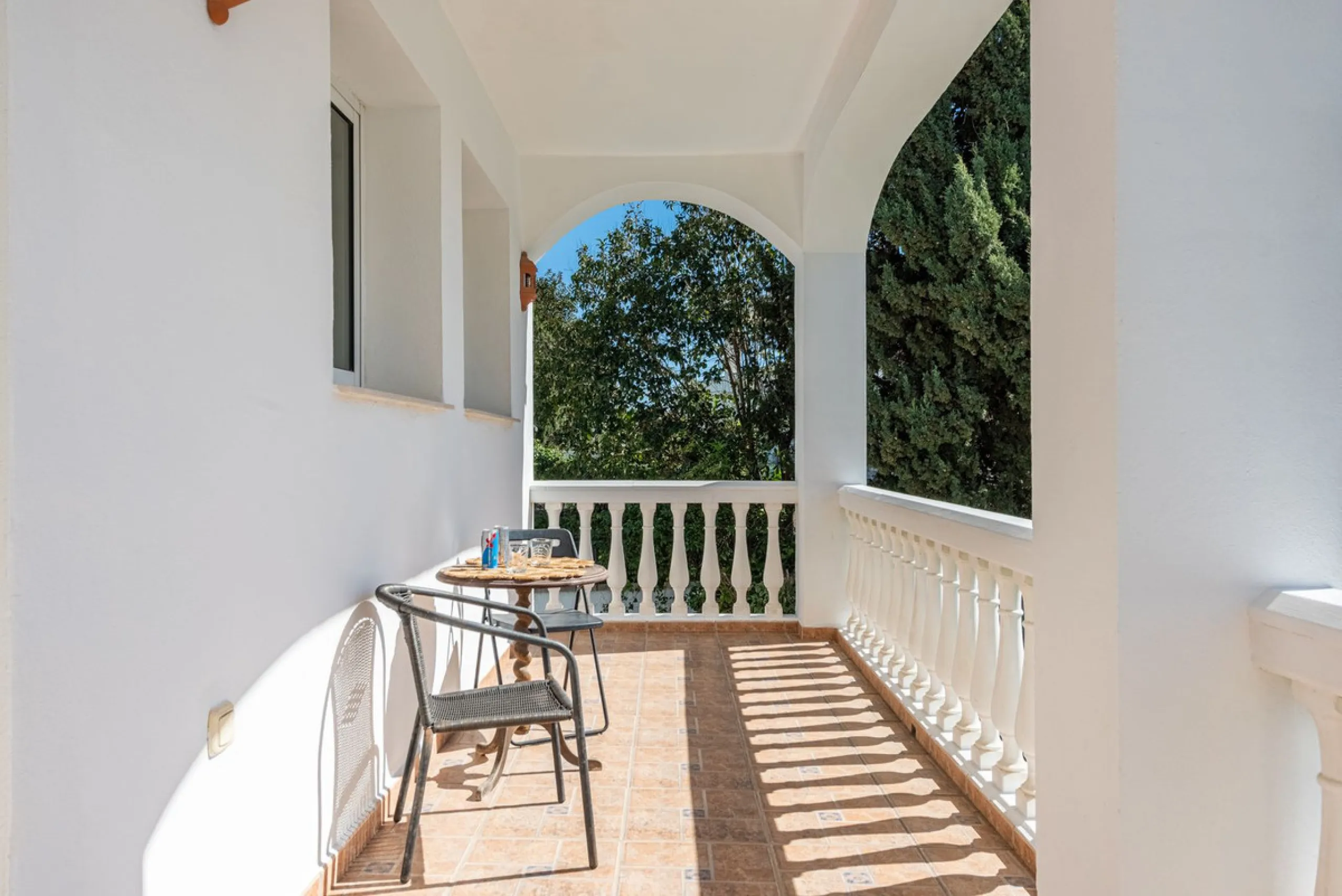 Charming Spanish Villa with Sea Views Just 100m from the Beach – Prime Linda Vista Baja Location Near San Pedro