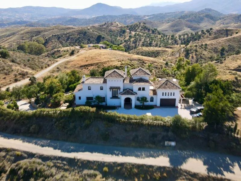 Detached Villa for Sale in Mijas – Luxurious Finca with Panoramic Views