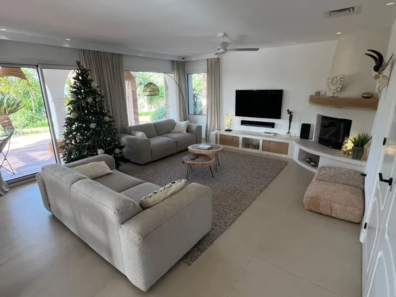 House - Detached Villa в продаже в Mijas, Málaga. В доме 4 спален и 3 ванных комнат. Площадь дома 500 м²