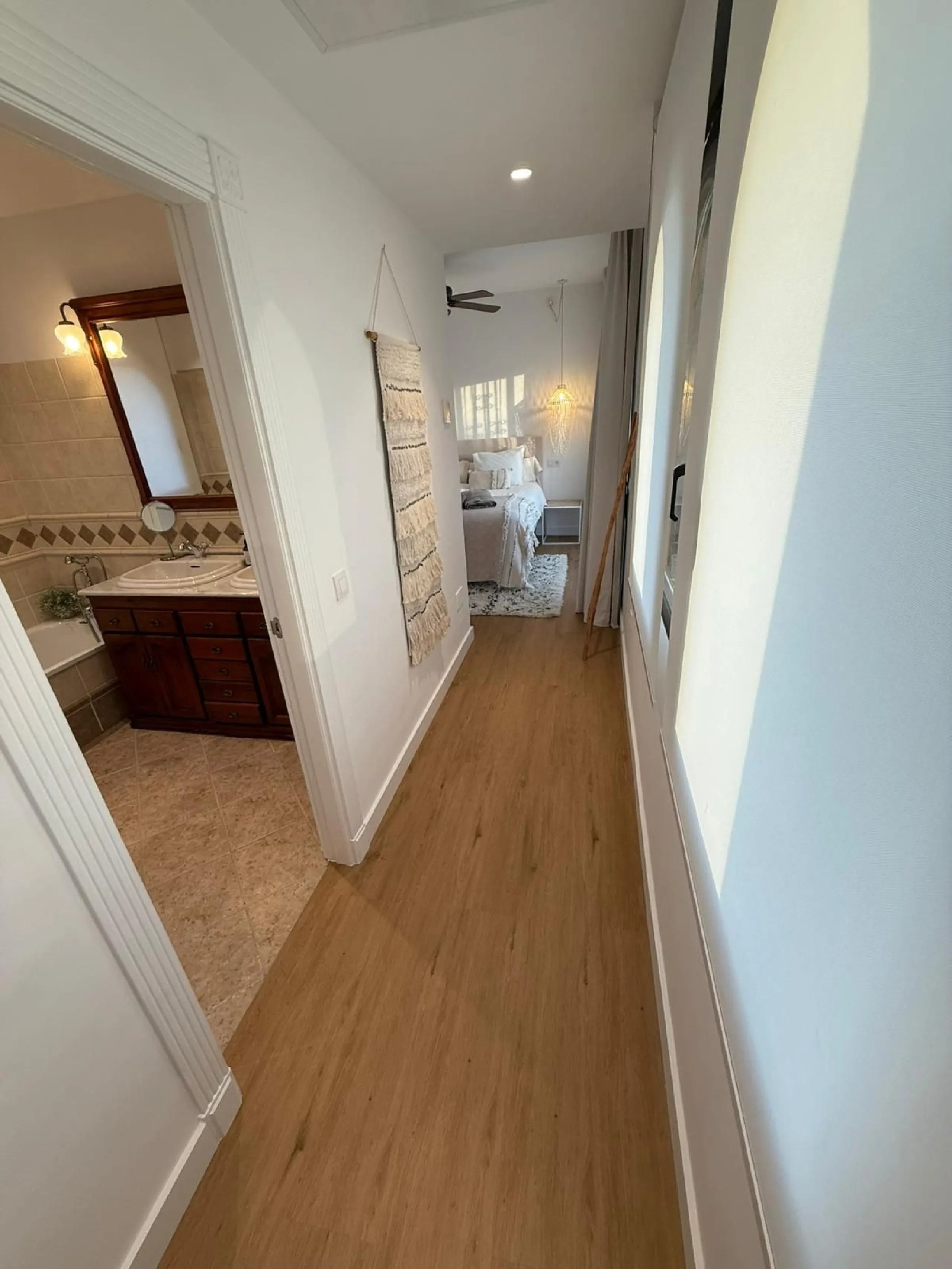 House - Detached Villa в продаже в Mijas, Málaga. В доме 4 спален и 3 ванных комнат. Площадь дома 500 м²