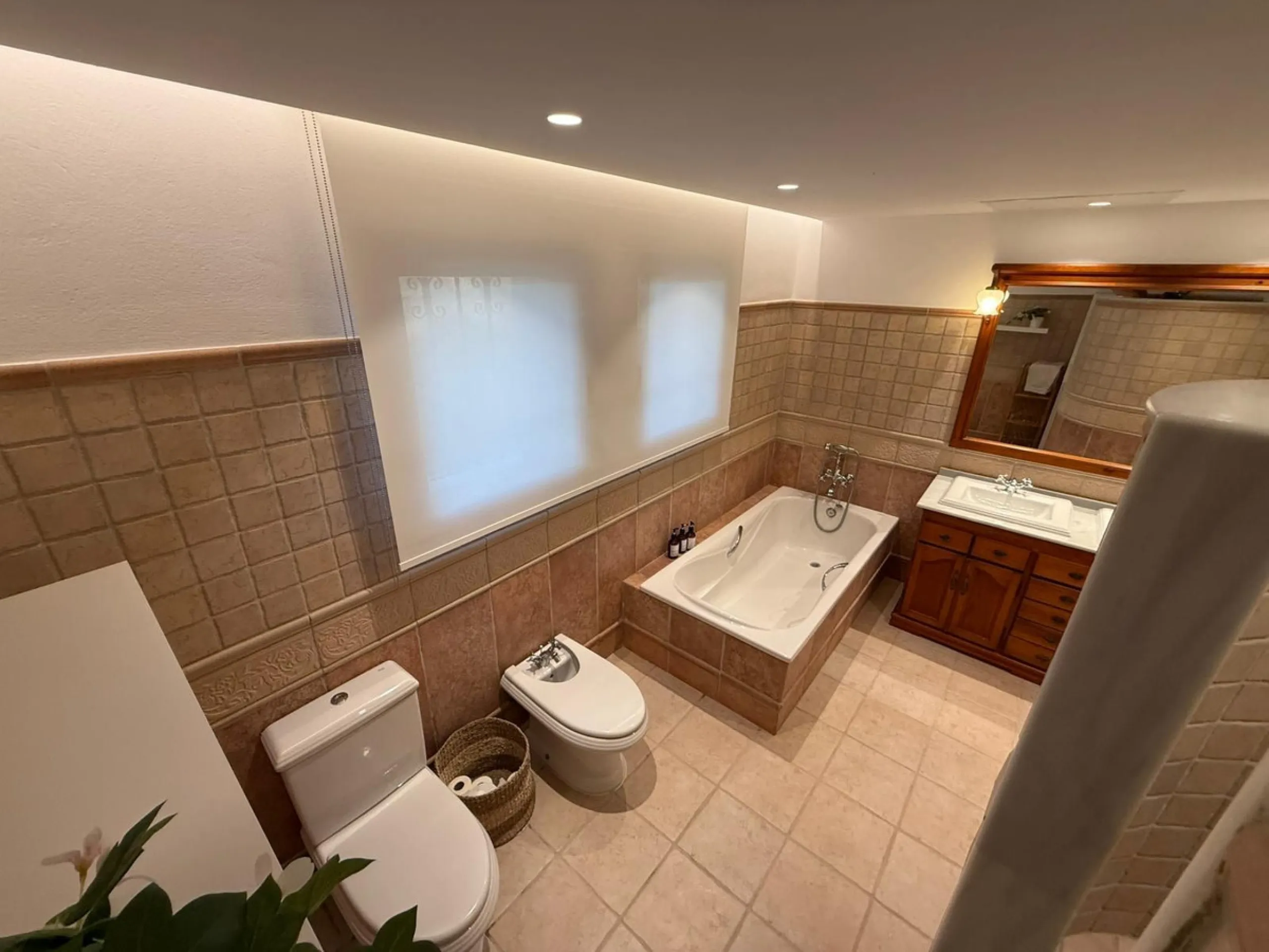 House - Detached Villa в продаже в Mijas, Málaga. В доме 4 спален и 3 ванных комнат. Площадь дома 500 м²
