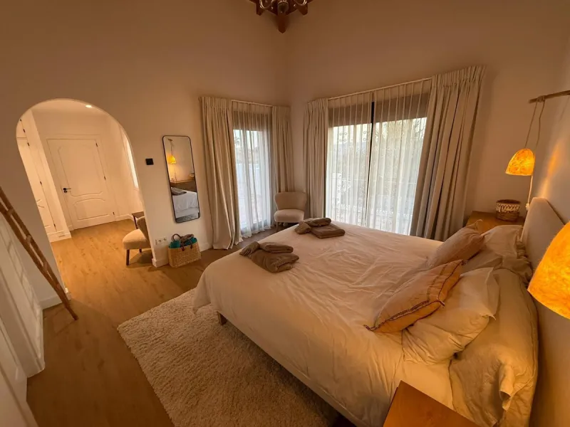 House - Detached Villa в продаже в Mijas, Málaga. В доме 4 спален и 3 ванных комнат. Площадь дома 500 м²