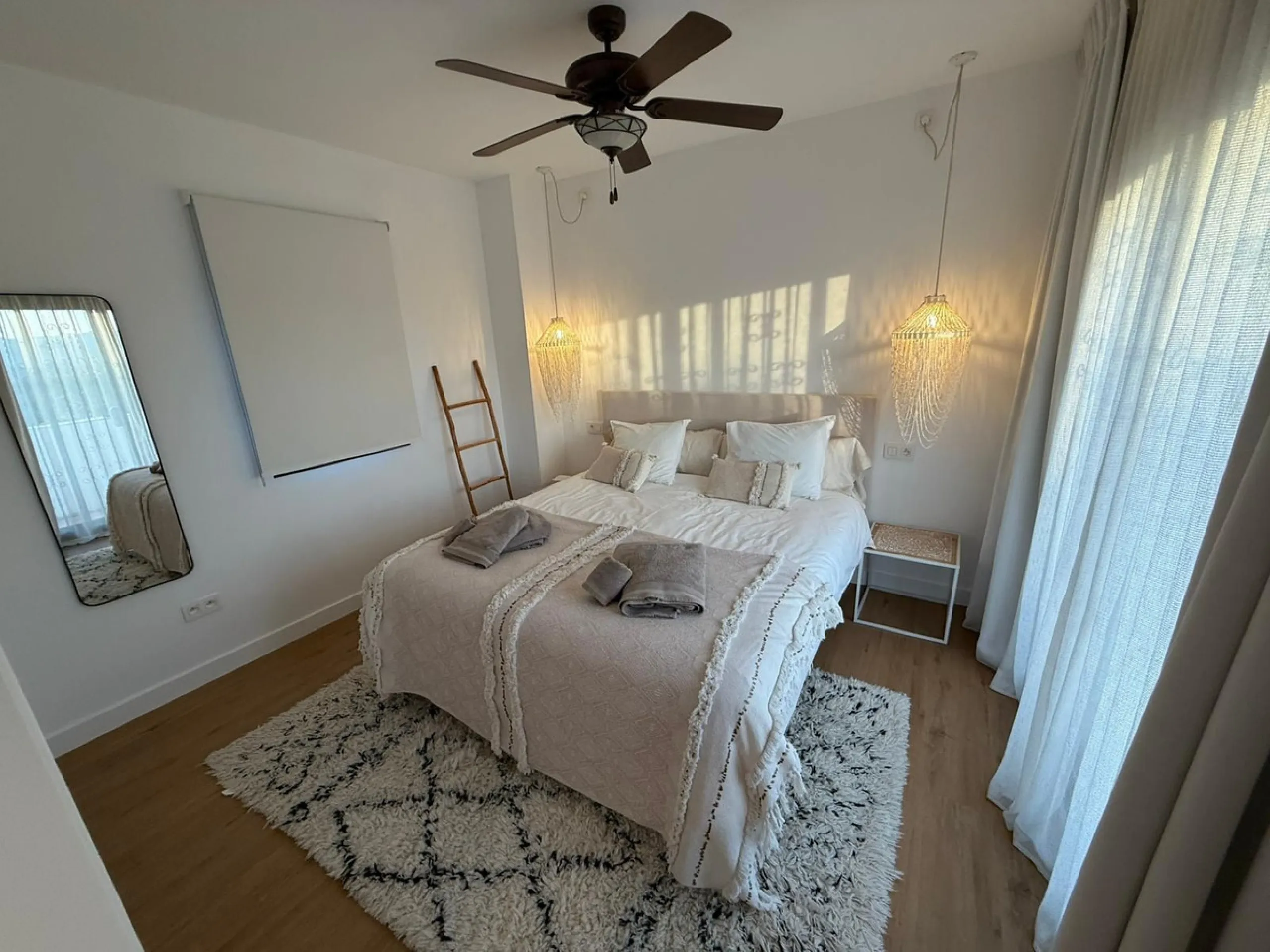 House - Detached Villa в продаже в Mijas, Málaga. В доме 4 спален и 3 ванных комнат. Площадь дома 500 м²