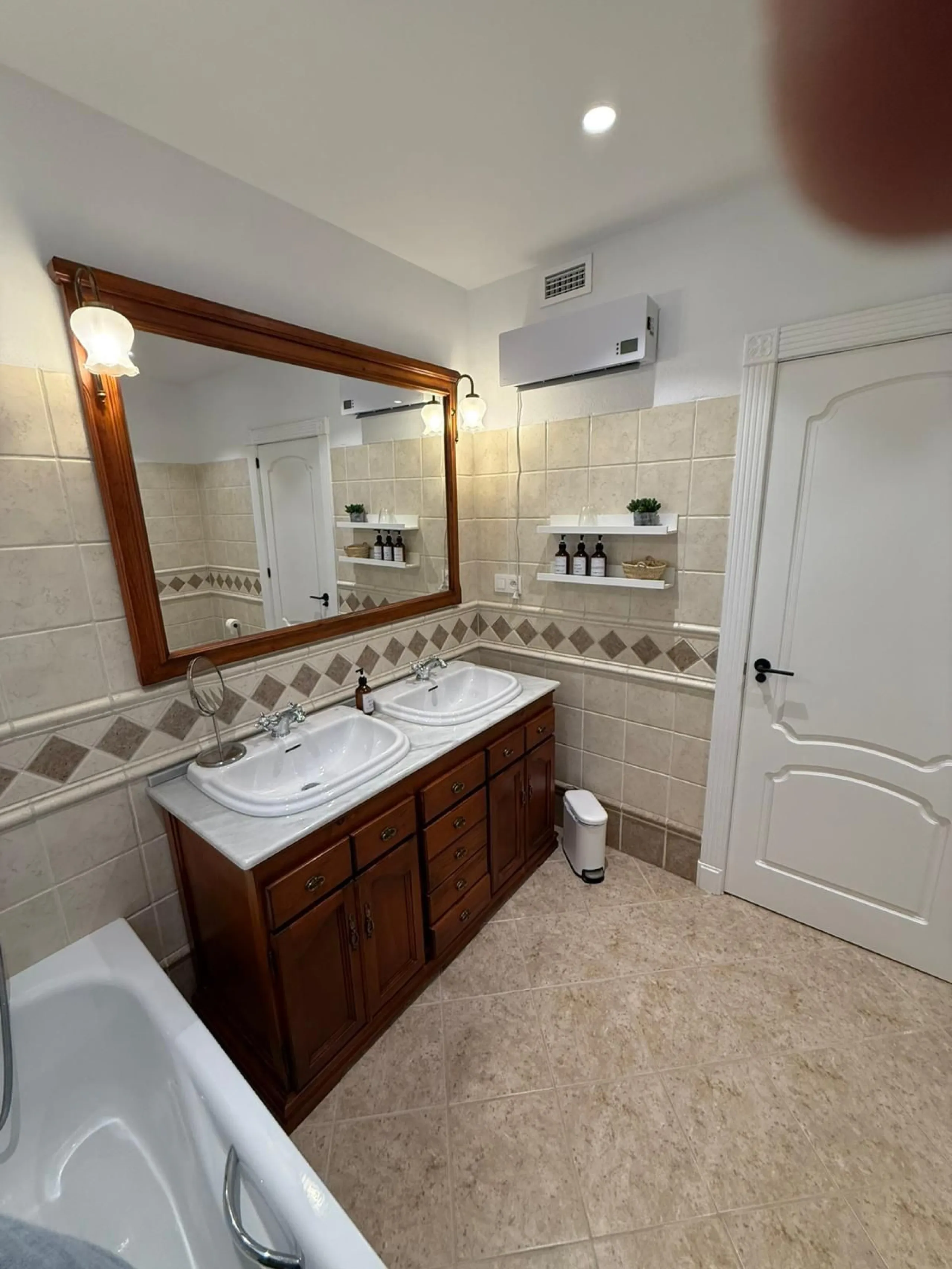 House - Detached Villa в продаже в Mijas, Málaga. В доме 4 спален и 3 ванных комнат. Площадь дома 500 м²