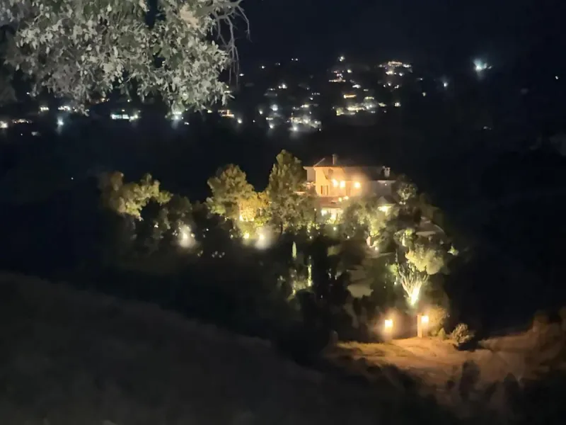 House - Detached Villa в продаже в Mijas, Málaga. В доме 4 спален и 3 ванных комнат. Площадь дома 500 м²