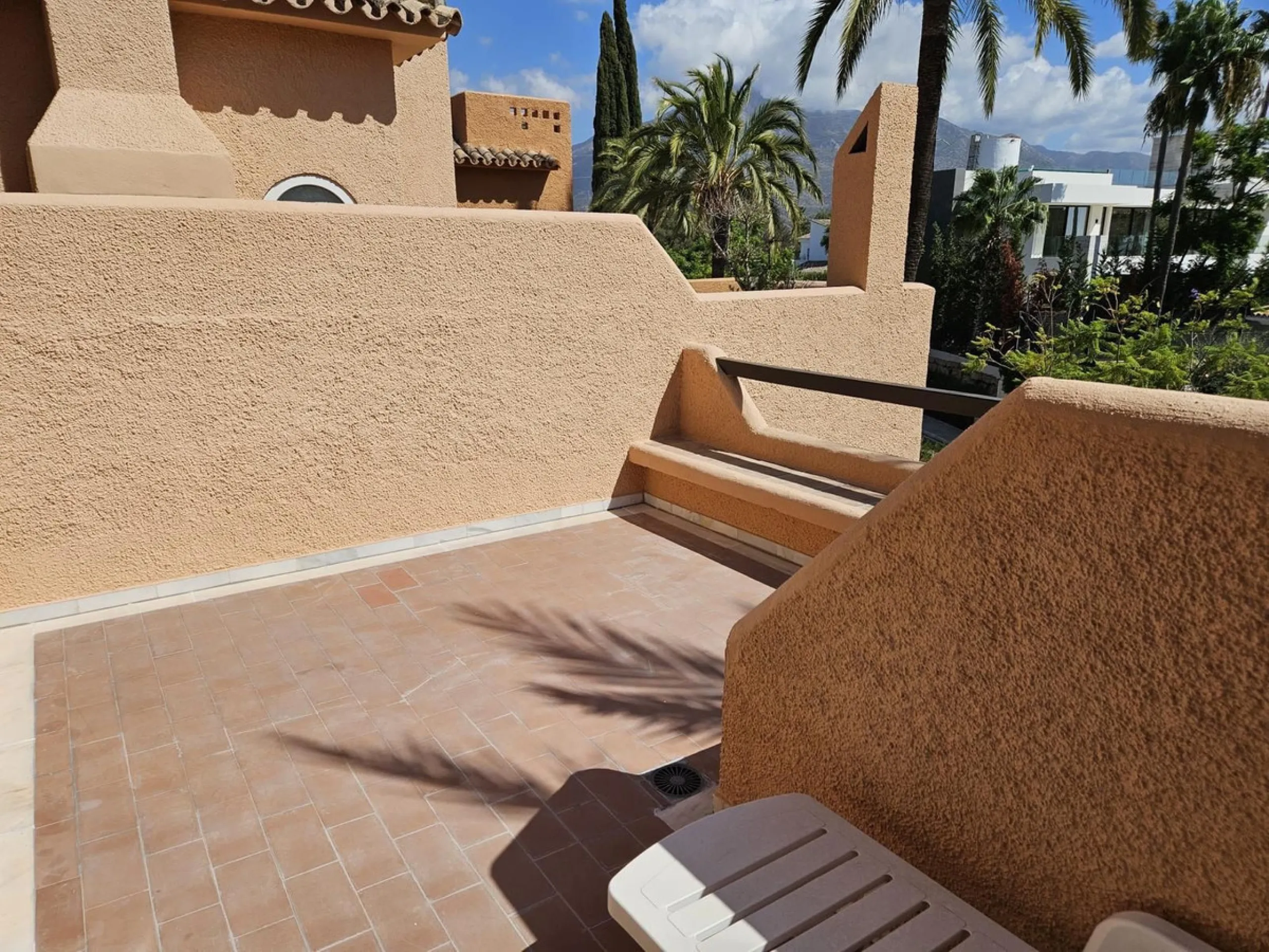 Property Summary (English)