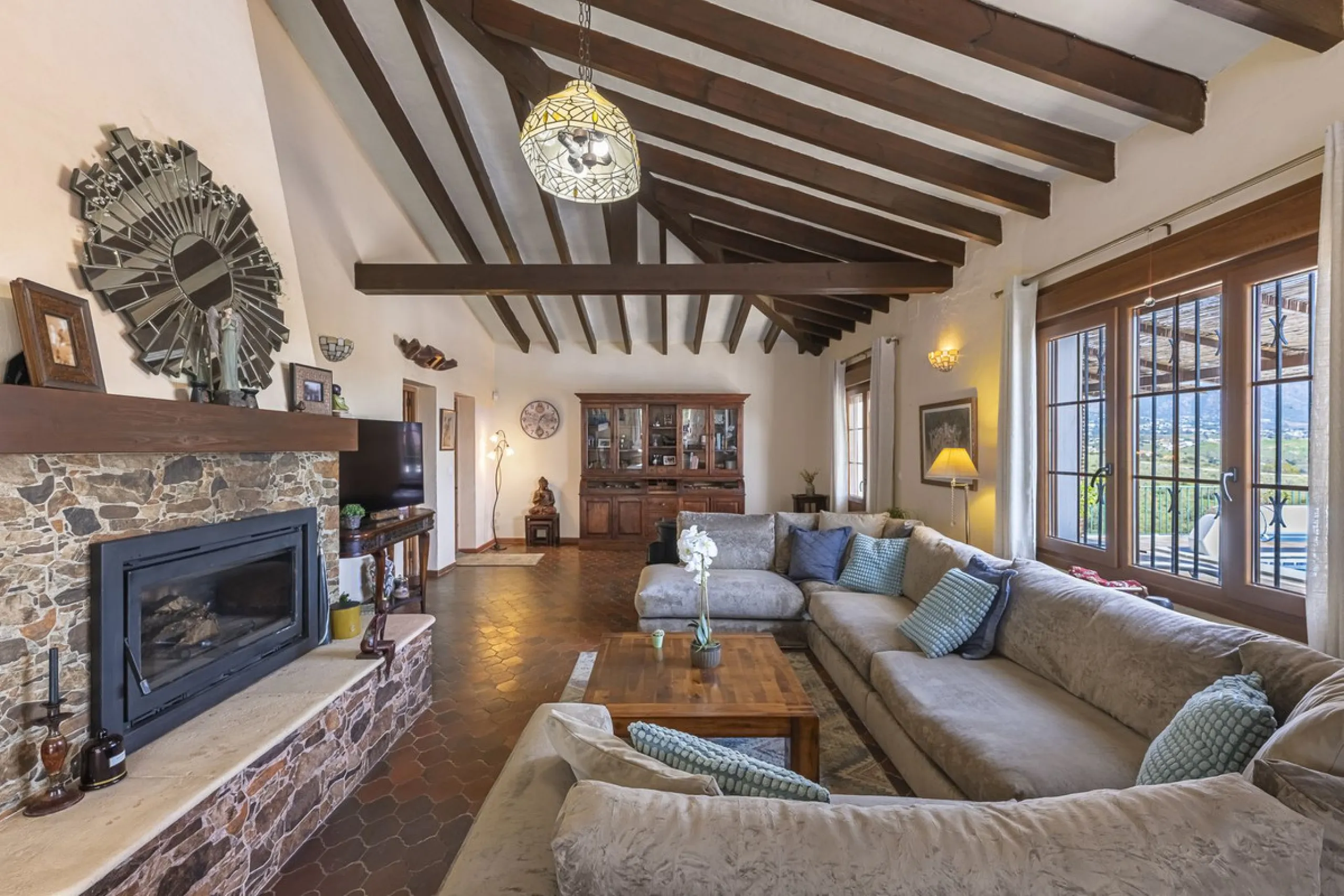 There are beautiful houses… and then there are places that create a special feeling from the very first moment.