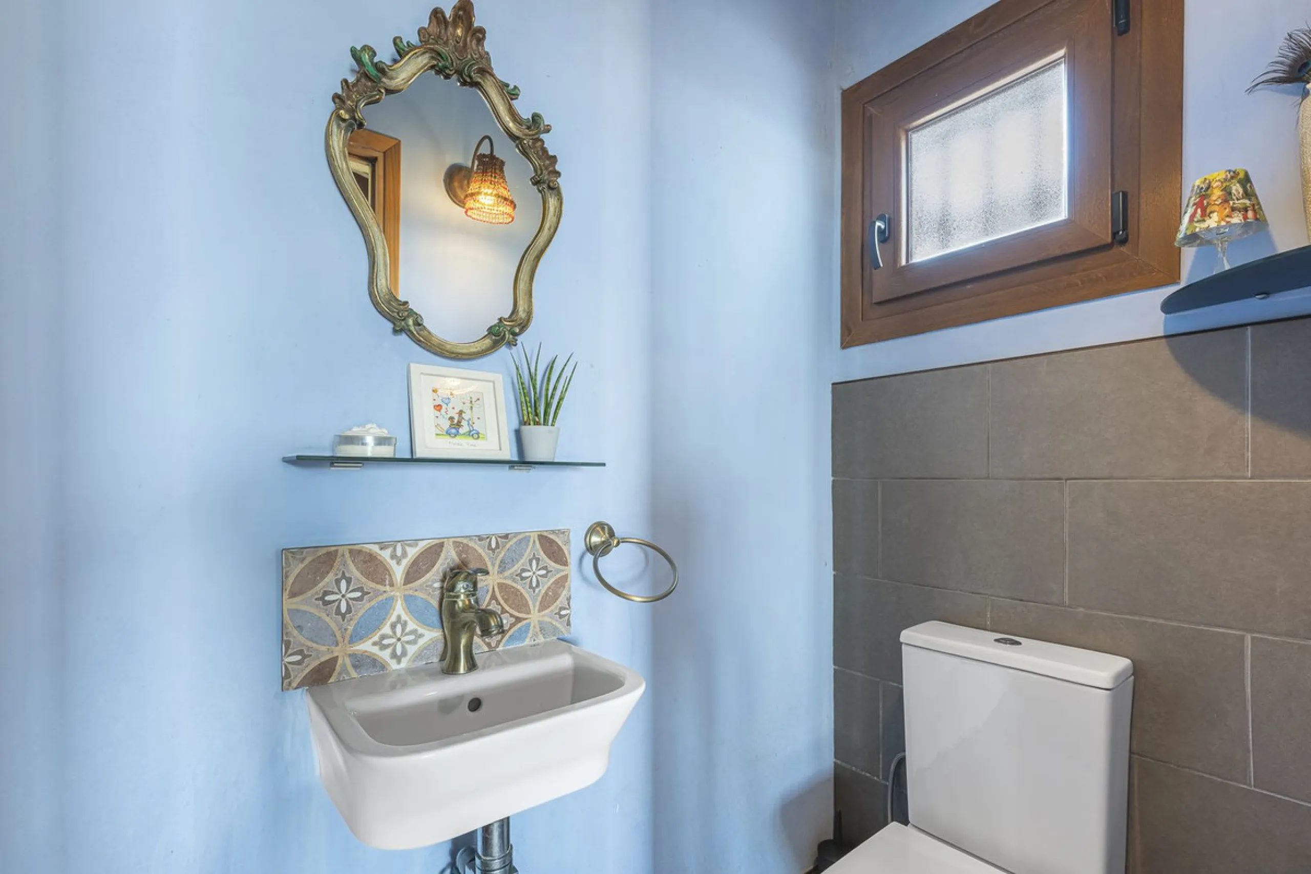 There are beautiful houses… and then there are places that create a special feeling from the very first moment.