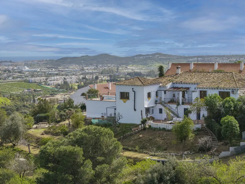There are beautiful houses… and then there are places that create a special feeling from the very first moment.